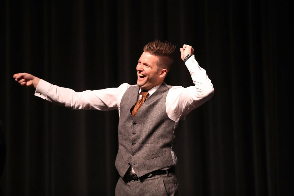 <p>White nationalist Richard Spencer, who popularized the term “alt-right” reacts to the audience as he speaks at the Curtis M. Phillips Center for the Performing Arts on Oct. 19, 2017 in Gainesville, Fla. (Photo: Joe Raedle/Getty Images) </p>