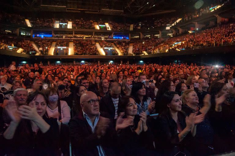 El record que Coldplay está a punto de quebrar en River, las 31 funciones de Abel Pintos en el Ópera y los dos Vélez de Duki, ejemplos elocuentes del gran momento que experimenta la venta de tickets en Buenos Aires