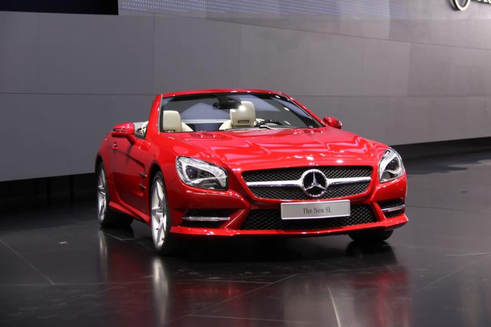 In celebration of the 60th anniversary of the SL badge, Mercedes-Benz has unveiled an all-new 2013 Mercedes-Benz SL. Visually the car takes styling cues not only from the famed 300 SL with the gaping front grill, but also from the 560 SL from the late 90s with its more slender profile. That trimmer sheet metal is accompanied by a hefty 250 lbs weight loss, thanks to an all-aluminum body. Two different powerplants will initially be offered: a 435-horsepower V-8 in the SL 500 trim and a 306-horsepower V-6 with the SL 350.