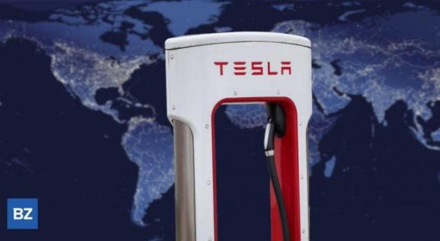 Tesla lance un inutile Supercharger de bureau au prix de 38 euros