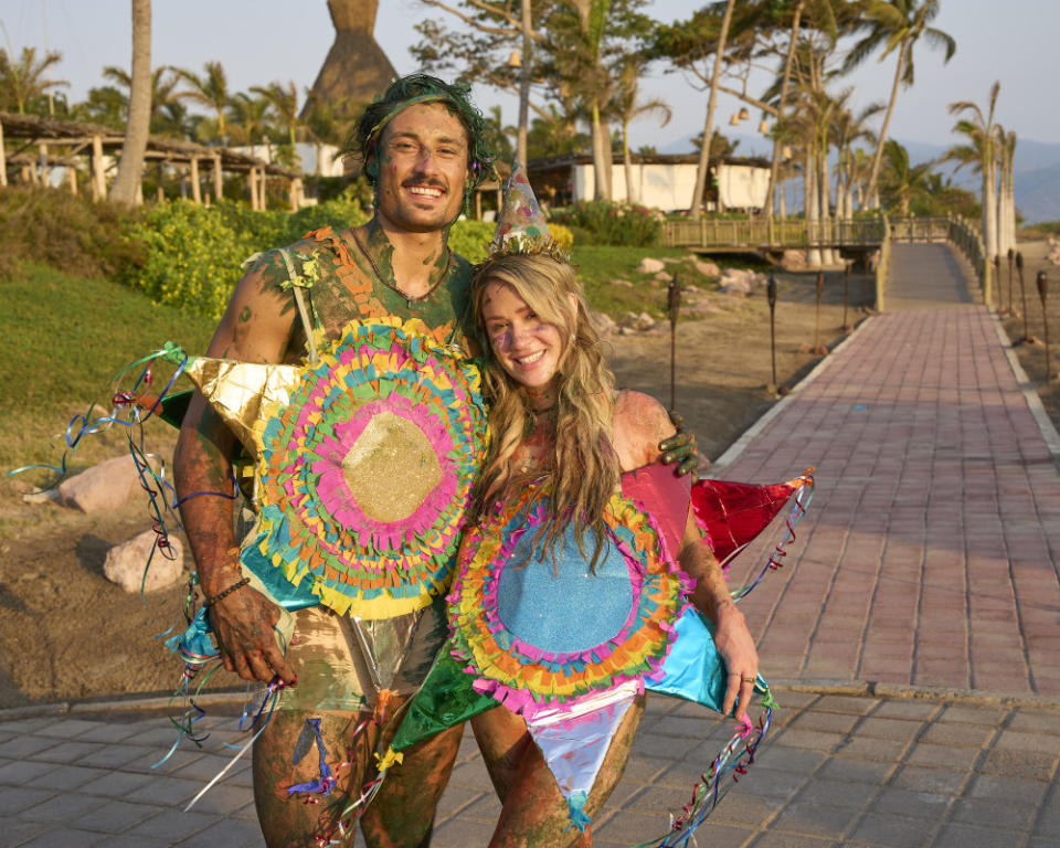 Brayden and Rachel became human pinatas on a date.<p>ABC</p>