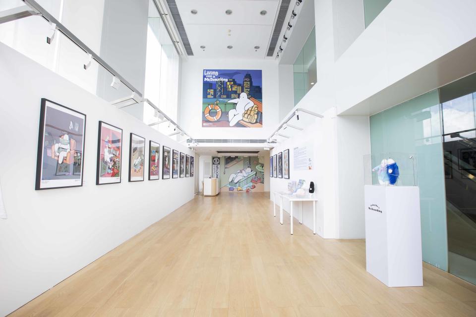 「海港城・美術館」由即日起至2022年8月11日舉行《只想無所事事Mr.Donothing 香港展覽》，共展出12幅歷年精選作品。