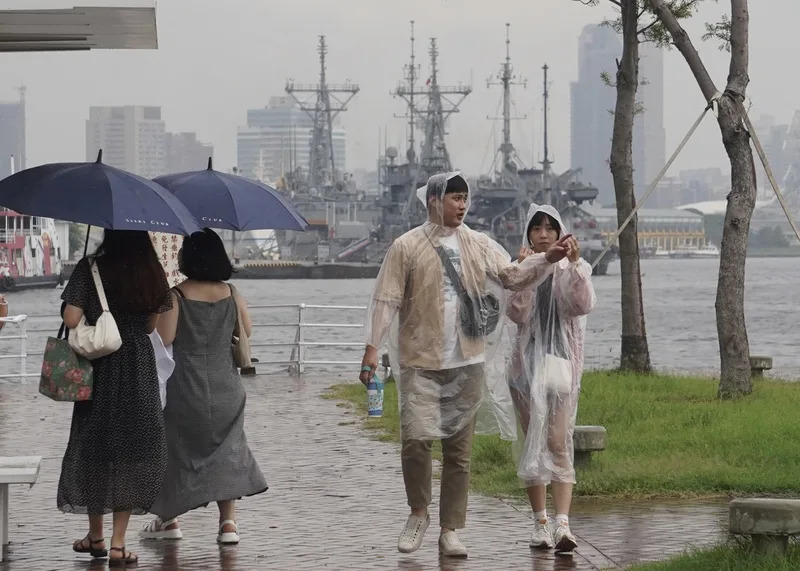 &#x0098b1;&#x0098a8;&#x00675c;&#x008607;&#x0082ae;&#x004f86;&#x008972;  &#x009ad8;&#x0096c4;&#x009632;&#x005c40;&#x0090e8;&#x0096e8;&#x00ff08;1&#x00ff09; &#x0098b1;&#x0098a8;&#x00675c;&#x008607;&#x0082ae;&#x004f86;&#x008972;&#x00ff0c;&#x0053d7;&#x0098b1;&#x0098a8;&#x0053ca;&#x005916;&#x00570d;&#x0074b0;&#x006d41;&#x005f71;&#x0097ff;&#x00ff0c;&#x005317;&#x0090e8;&#x003001;&#x004e2d; &#x005357;&#x0090e8;&#x009808;&#x009632;&#x005c40;&#x0090e8;&#x005927;&#x0096e8;&#x003002;&#x005716;&#x0070ba;26&#x0065e5;&#x009ad8;&#x0096c4;&#x005e02;&#x009f13;&#x005c71;&#x005340;&#x005348;&#x005f8c;&#x004e0b;&#x008d77; &#x009663;&#x0096e8;&#x00ff0c;&#x006c11;&#x00773e;&#x007a7f;&#x0096e8;&#x008863;&#x003001;&#x006490;&#x005098;&#x008eb2;&#x00907f;&#x0096e8;&#x0052e2;&#x003002; &#x004e2d;&#x00592e;&#x00793e;&#x008a18;&#x008005;&#x008463;&#x004fca;&#x005fd7;&#x00651d;  112&#x005e74;7&#x006708;26&#x0065e5;