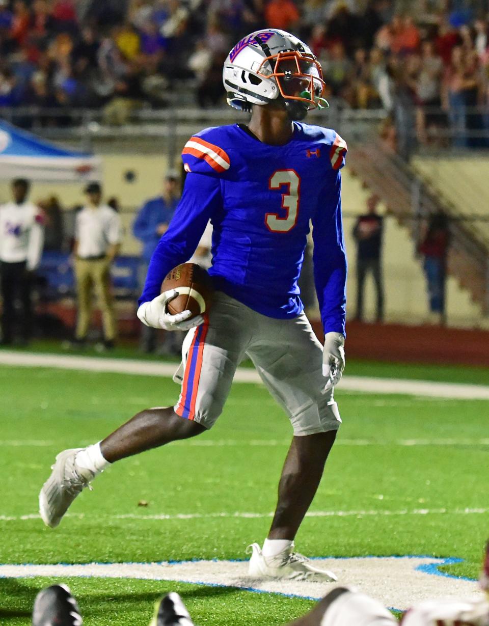 Bolles' Kavon Miller rushes into the end zone against Episcopal. Miller committed to Princeton football this week.