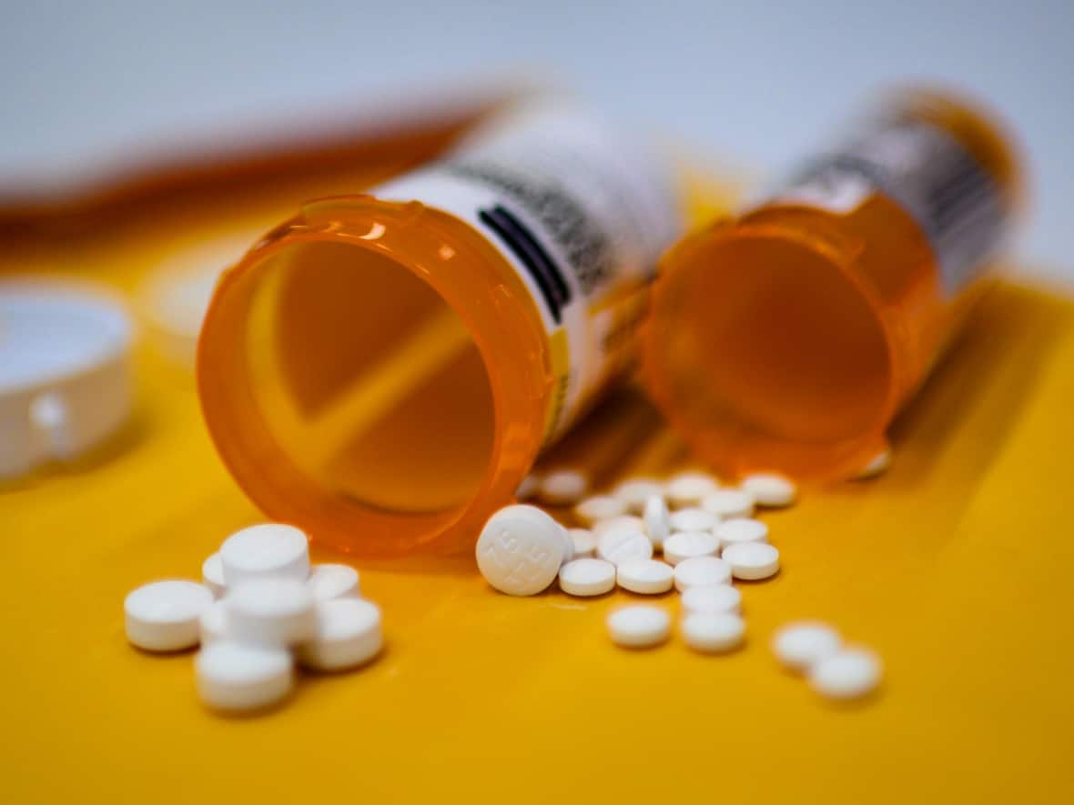 New research, published in The Lancet, suggests opioid painkillers are not always beneficial in helping patients recover from minor surgery, when compared to over-the-counter painkillers.  (Eric Baradat/AFP/Getty Images - image credit)