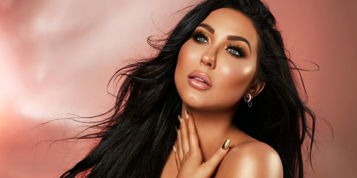 Jaclyn Hill's Makeup Line Is Called Out for Hairy and Bumpy Lipsticks