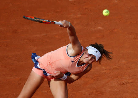 Tennis - French Open - Roland Garros, Paris, France - May 27, 2018 Ukraine's Kateryna Kozlova in action during her first round match with Latvia's Jelena Ostapenko REUTERS/Pascal Rossignol