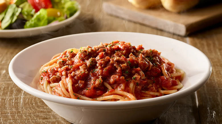 bowl of spaghetti with meat sauce