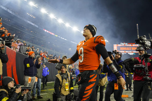 Bengals Top Chiefs 27-24 in OT to Clinch Super Bowl Trip - Bloomberg