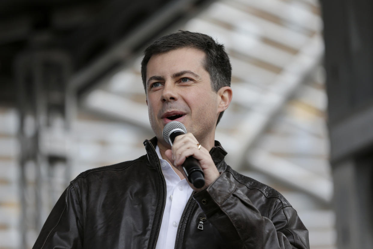 Democratic presidential candidate and South Bend, Ind., Mayor Pete Buttigieg addresses supporters during a rally in Des Moines, Iowa, on Nov. 1. (Photo: Nati Harnik/AP)