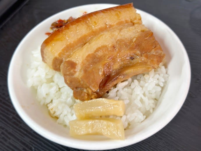 台中第二市場｜山河魯肉飯