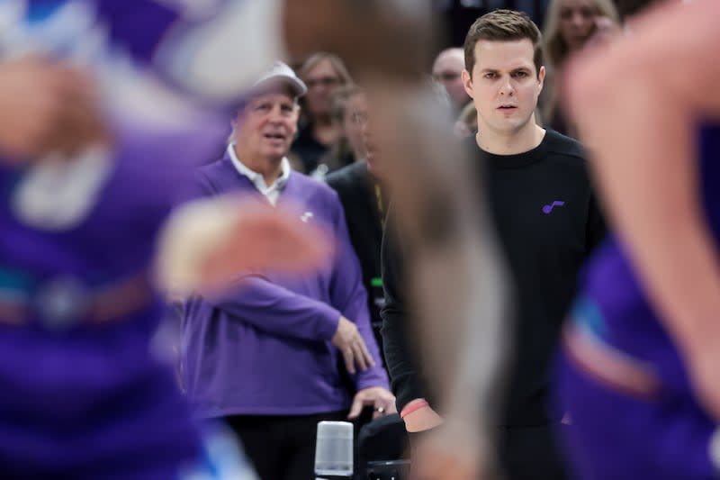 Utah Jazz coach Will Hardy, right, and CEO Danny Ainge, left, watch the action during an NBA game against the Sacramento Kings.