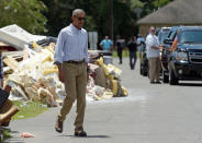 <p>President Barack Obama tours Castle Place, a flood-damaged area of Baton Rouge, La., Tuesday, Aug. 23, 2016. (Photo: Susan Walsh/AP) </p>