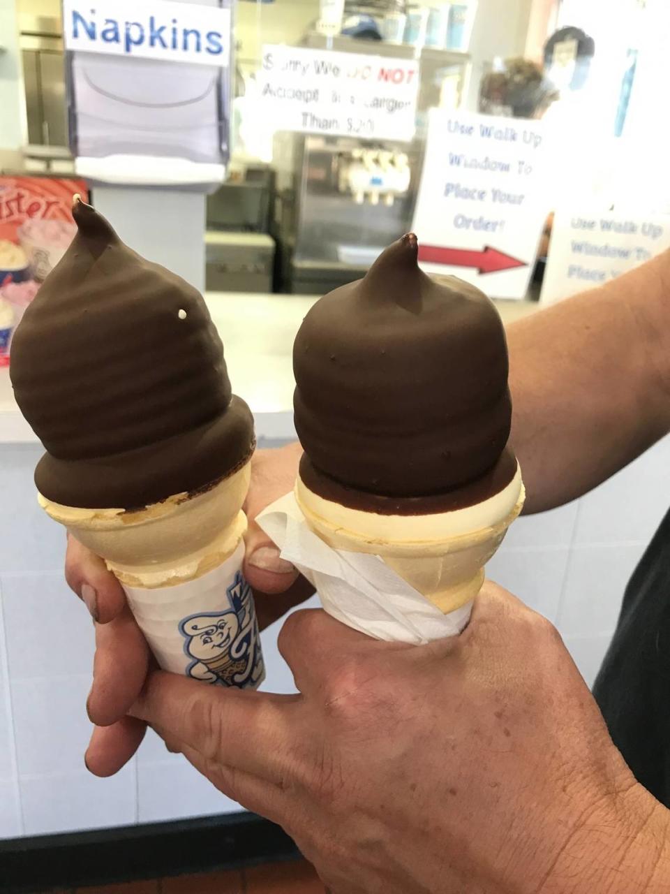 If one dessert can be said to symbolize Fosters Freeze, it might be the chain restaurant’s soft-serve ice cream cones dipped in chocolate.
