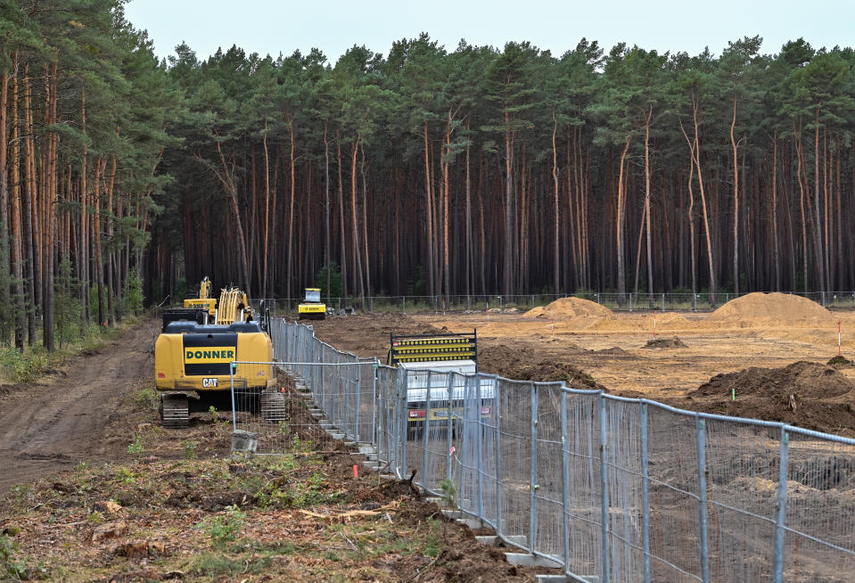 From July 2021, about 500,000 Tesla cars are to roll off the company's Gigafactory site in Brandenburg (above), Grünheide, near Berlin. Photo: Patrick Pleul/Picture Alliance via Getty