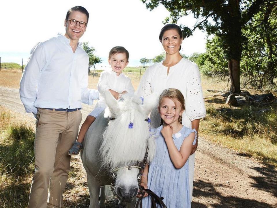 Sweden's Princess Victoria Takes Christmas Photos of Kids