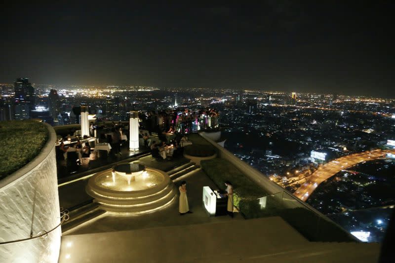Srico Sky Bar   The Dome at Lebua ／《醉後大丈夫2》拍攝場景，豪華氣派的歐式古典圓頂建築，越夜越美麗。