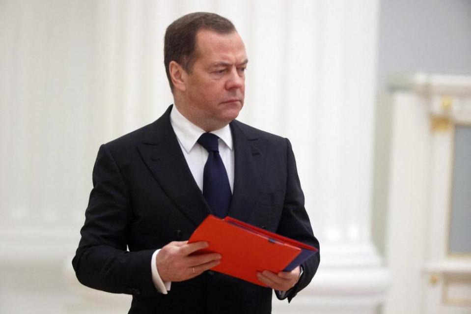 Le vice-président du Conseil de sécurité de la Russie et ancien président Dmitri Medvedev assure que la Russie utilisera l’arme nucléaire si l’Ukraine tente de reconquérir la Crimée. 