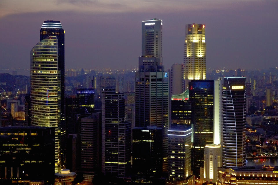 Un trabajador cualificado del sector servicios de Singapur también necesitaría su salario íntegro de 12 años para adquirir una casa de 60 metros en la ciudad. (Foto: Getty Images).