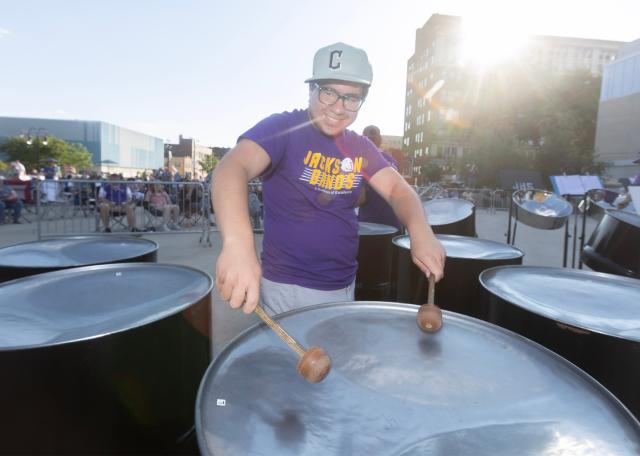 Massillon Museum's 2023 Island Party draws hundreds to downtown