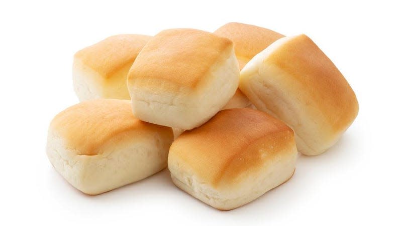 white dinner rolls