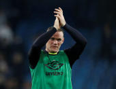 Soccer Football - Premier League - Manchester City vs Everton - Manchester, Britain - August 21, 2017 Everton's Wayne Rooney applauds fans after the match REUTERS/Phil Noble