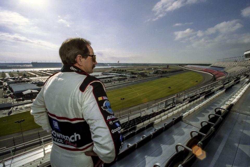 dale earnhardt february 2001