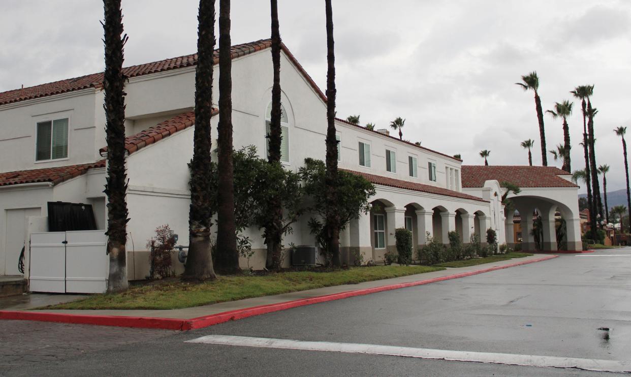 Best Western Posada Royale Hotel & Suites in Simi Valley is featured in "Single Santa Seeks Mrs. Claus," a 2004 Hallmark Channel movie.