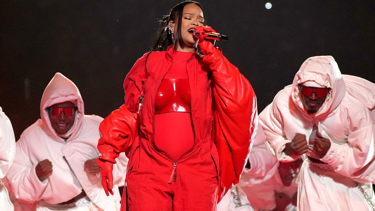 rihanna: Super Bowl 2023: Rihanna will not get paid for her halftime  performance; Here's why - The Economic Times