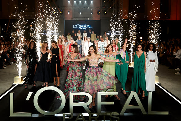 Models walk for L'Oreal fashion show (Photo by Carlos Alvarez/Getty Images)