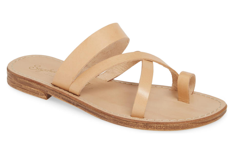 Seychelles, beige sandals