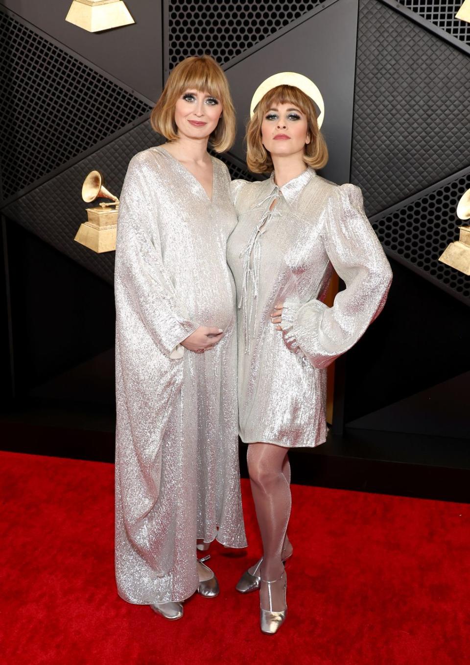 holly laessig and jess wolfe at 66th grammy awards