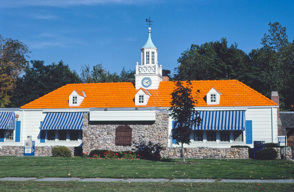 the outside of the restaurant