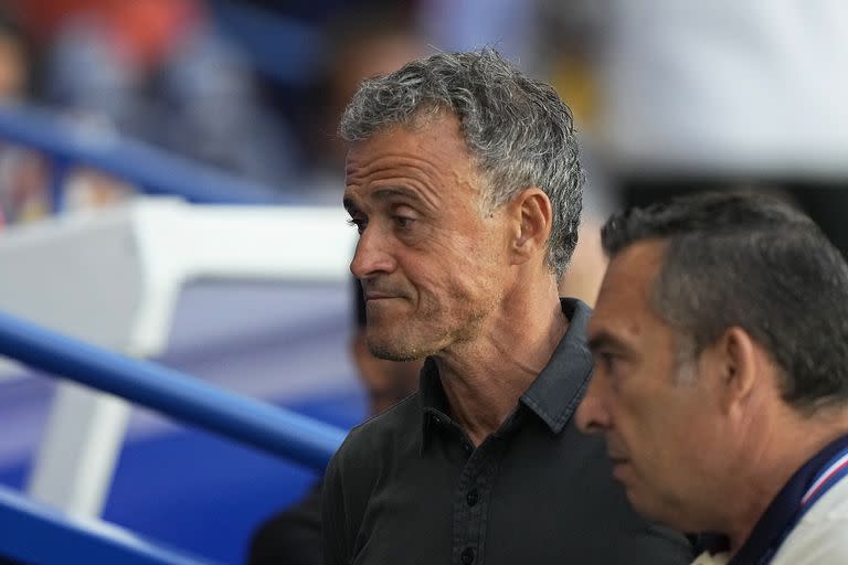 Luis Enrique, entrenador de PSG, durante el partido que su equipo igualó sin goles con Lorient, por la primera fecha de la Liga de Francia