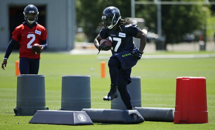 Eddie Lacy (27) is expected to share carries with Thomas Rawls. (AP)