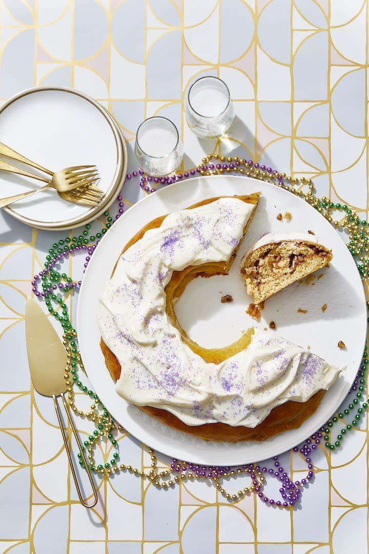 How to Make the Ultimate King Cake for Mardi Gras (and More Mardi Gras Recipes!)
