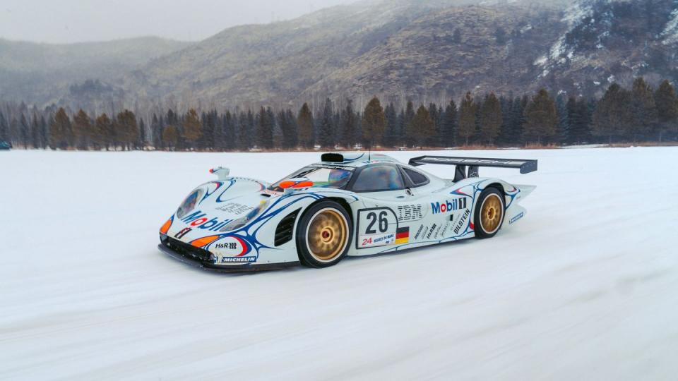 porsche 911 gt1 on ice