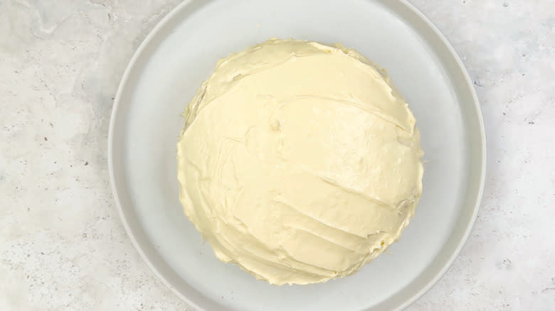 cake with lemon curd frosting