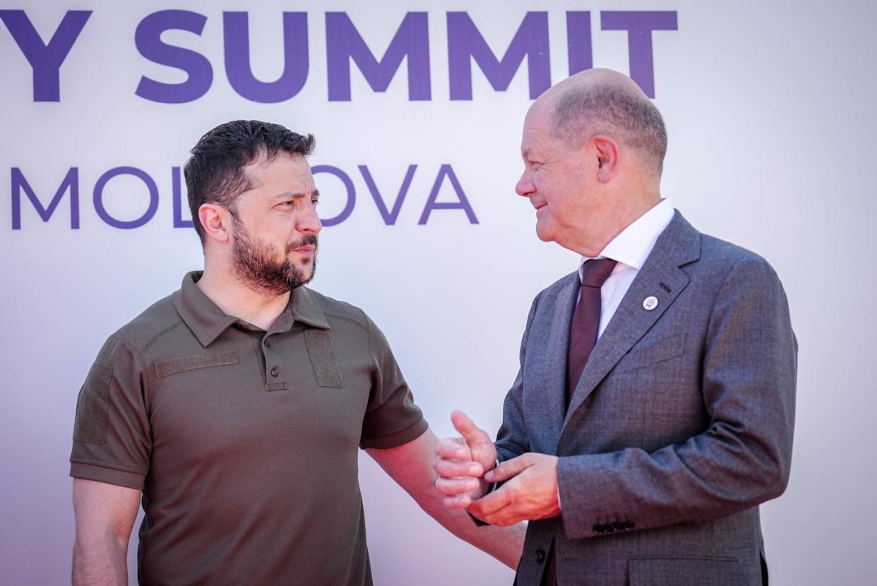 German Chancellor Olaf Scholz, right, meets Ukraine's Volodymyr Zelenskyy on June 1, 2023. <a href="https://www.gettyimages.com/detail/news-photo/dpatop-01-june-2023-moldova-bulboaca-volodymyr-selenskyj-news-photo/1258352505?adppopup=true" rel="nofollow noopener" target="_blank" data-ylk="slk:Kay Nietfeld/picture alliance via Getty Images;elm:context_link;itc:0;sec:content-canvas" class="link ">Kay Nietfeld/picture alliance via Getty Images</a>