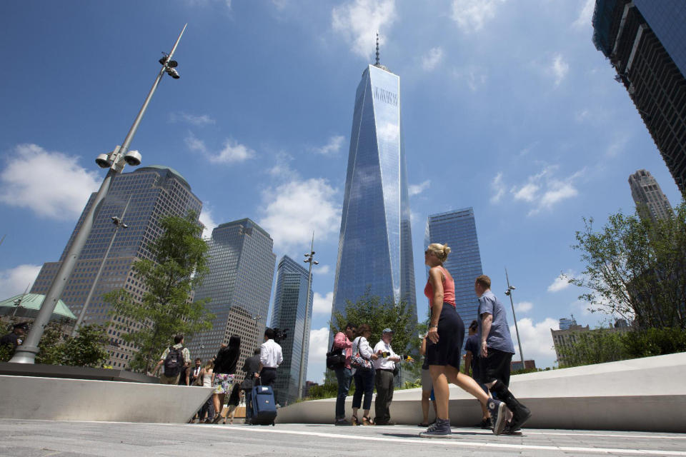 Elevated park opens at WTC site, overlooks 9/11 memorial