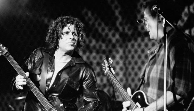  Peter Baron (left) and Leslie West perform onstage. 