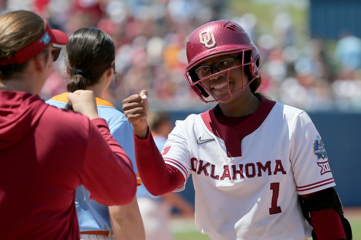 OU softball vs. Stanford Score, live updates in WCWS semifinal between