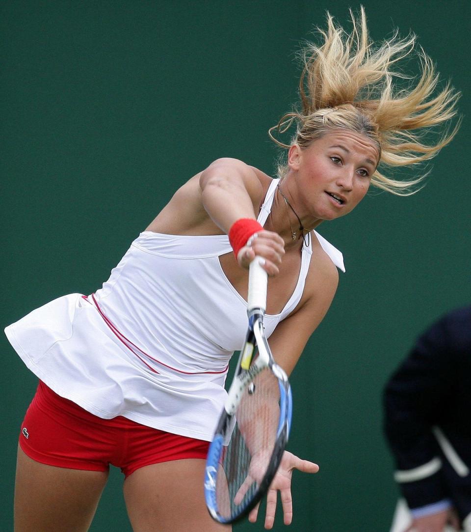 Tatiana Golovin wears red shorts with permission of referee (Rex Features)