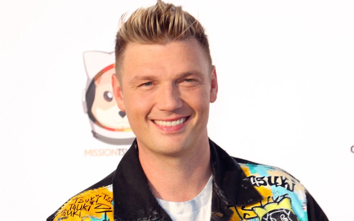 Nick Carter, Mitglied der Backstreet Boys, muss einen schlimmen Verlust verkraften: Sein kleiner Bruder Aaron Carter starb im Alter von nur 34 Jahren. Auf einem Konzert widmete er ihm einen Song und war dabei den Tränen nahe. (Bild: 2021 Getty Images/Kevin Winter)