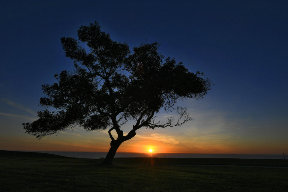 The picturesque Torrey Pines Golf Course sits on top of the cliffs of La Jolla, California. (Photo: Stan Badz via Getty Images)