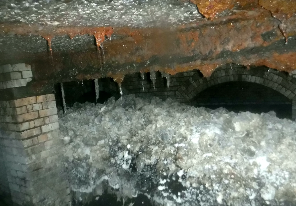 <em>The huge fatberg is to be sucked up to the surface (SWNS)</em>