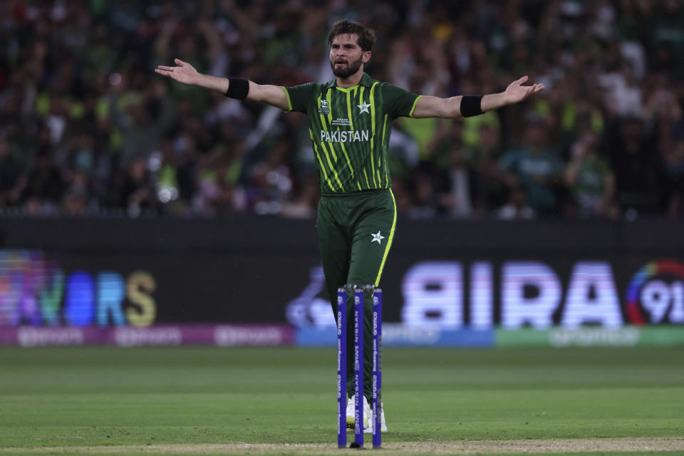 Pakistan's Shaheen Afridi appeals to the umpire while bowling against England during the final of the T20 World Cup Cricket tournament at the Melbourne Cricket Ground in Melbourne, Australia, Sunday, Nov. 13, 2022. (AP Photo/Asanka Brendon Ratnayake)