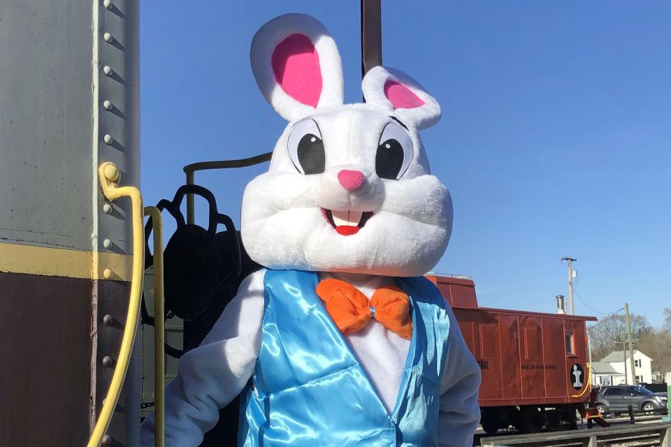 The Easter Bunny returns to the Hoosier Valley Railroad Museum in March with a series of special excursions. Children will get to visit with the Easter Bunny, enjoy an Easter Egg Hunt, and have the chance to find a golden egg!