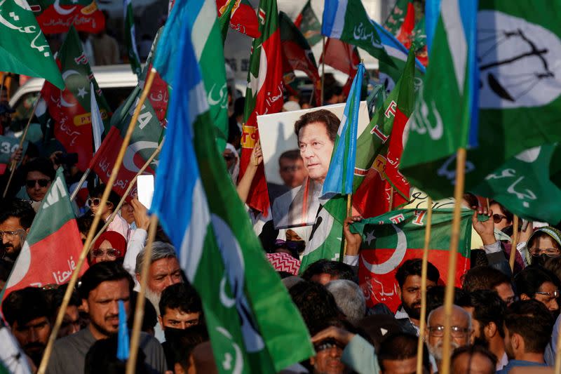 FILE PHOTO: What's next in Pakistan election deadlock