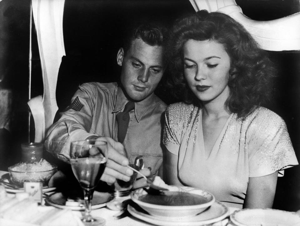 1945: Teenaged Shirley Temple marries an Air Force sergeant in wartime